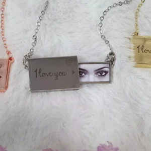 سلسال مع طباعة صورة العيون
